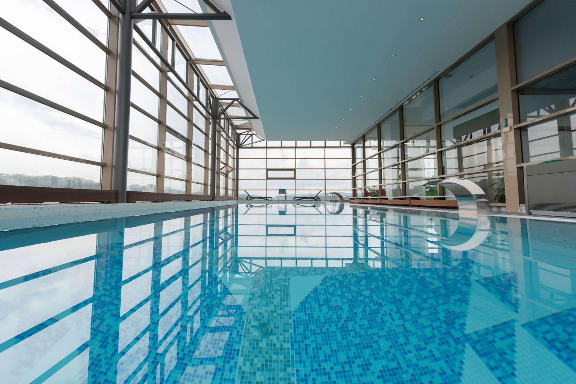 Wyndham Cluj Hotel Exterior photo