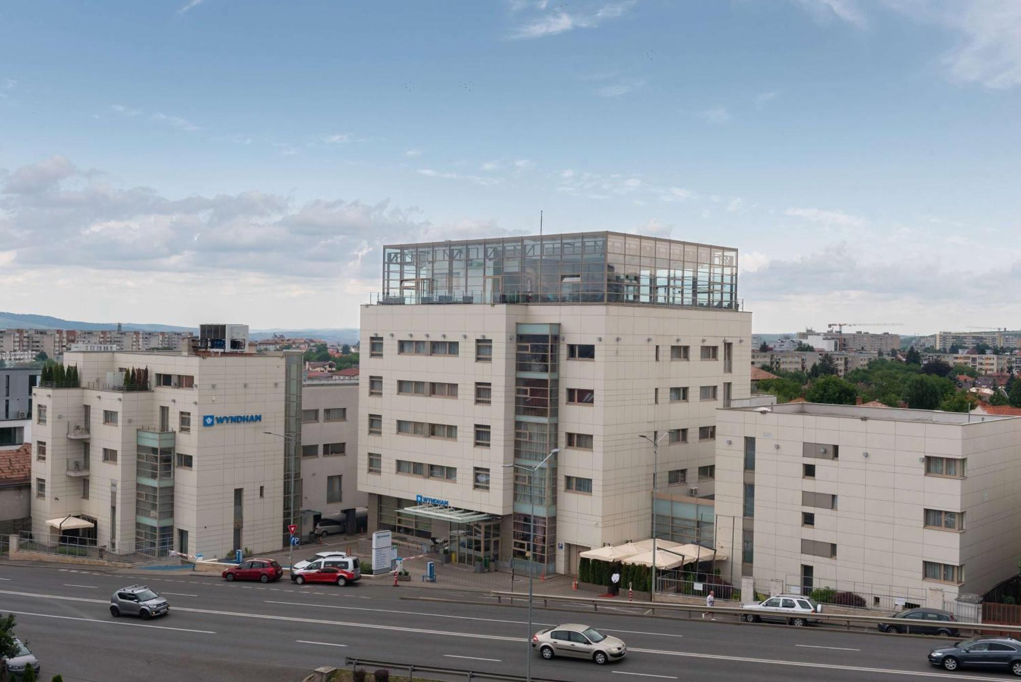 Wyndham Cluj Hotel Exterior photo