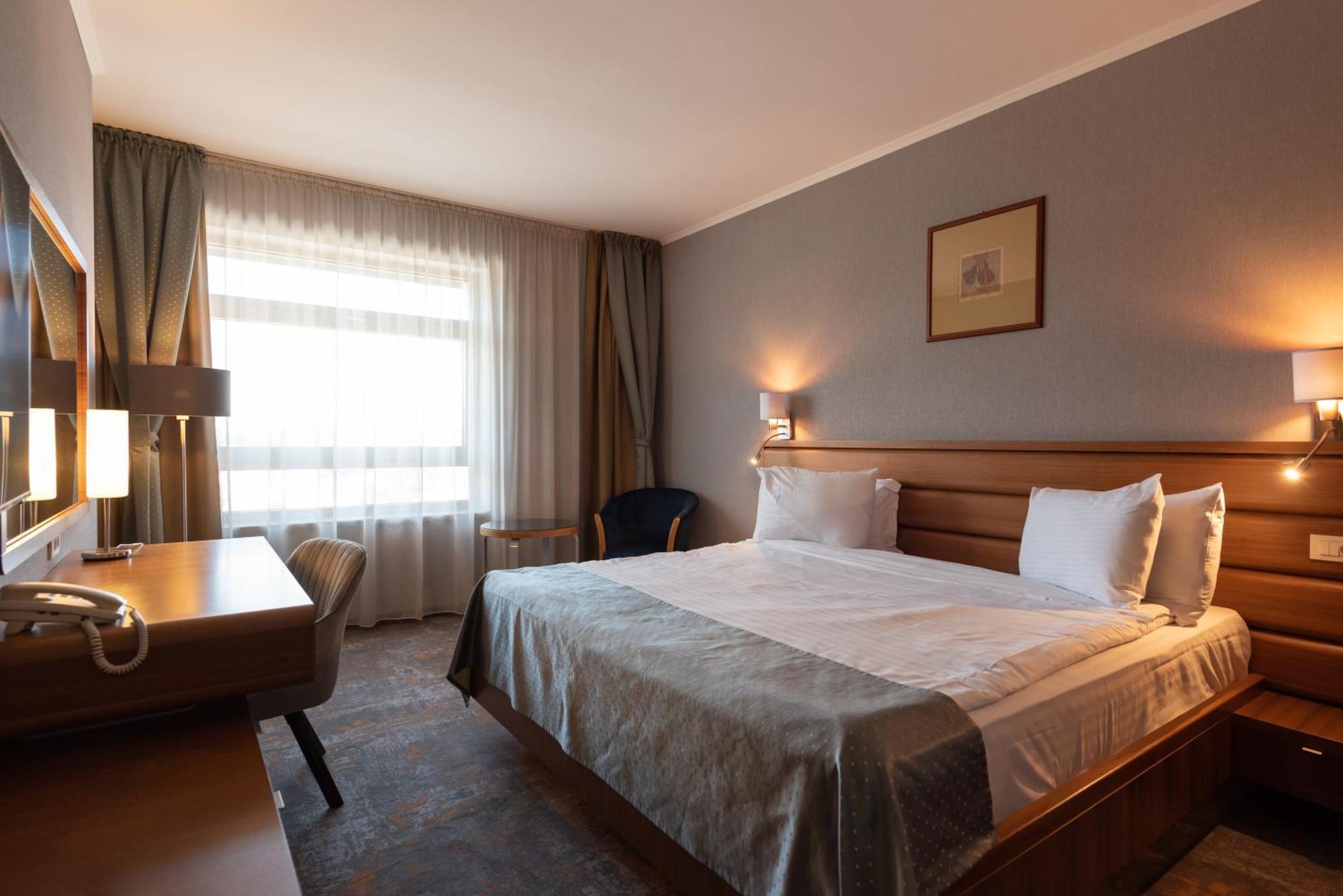 Wyndham Cluj Hotel Exterior photo