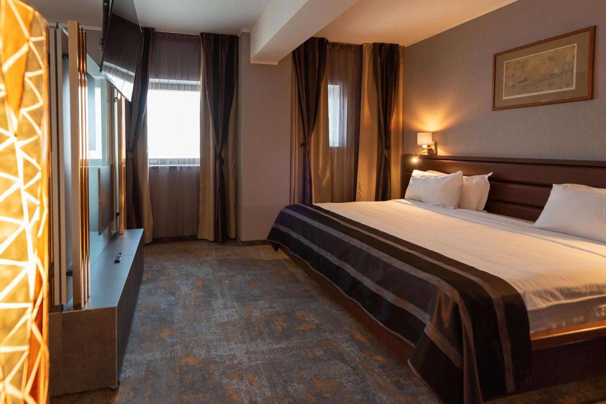 Wyndham Cluj Hotel Exterior photo