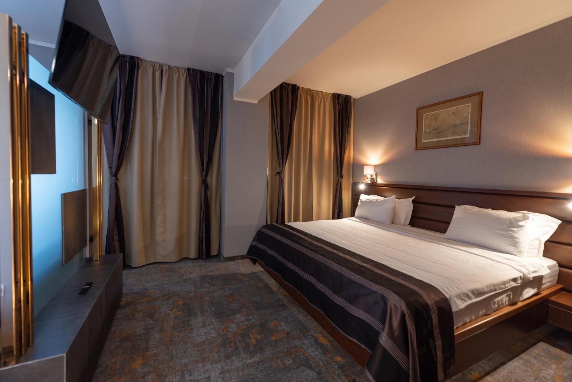 Wyndham Cluj Hotel Exterior photo